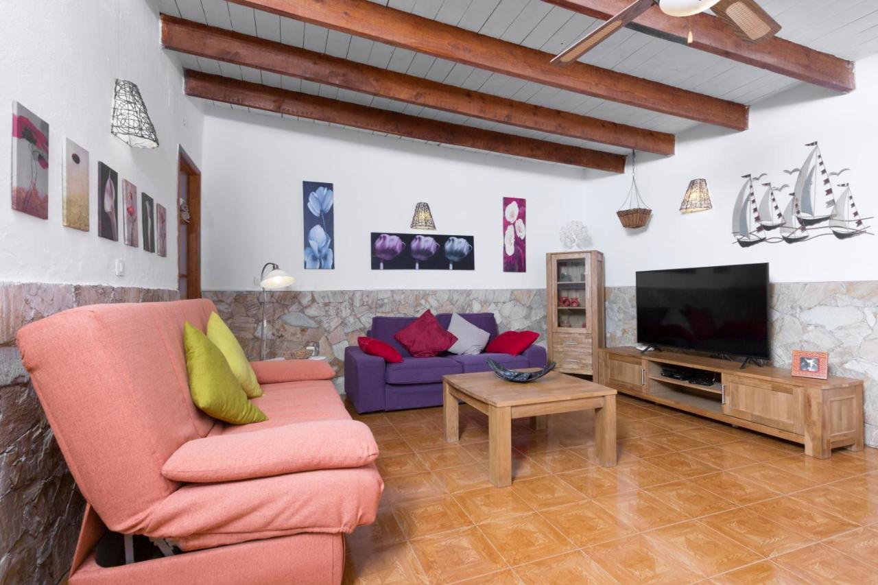 Home2Book Quiet Villa With Private Pool Triquivijate Buitenkant foto